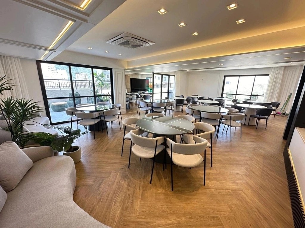 Apartamento Alto Padrão no bairro Pedra Branca: 103m² com Mobília e Sofisticação Atemporal