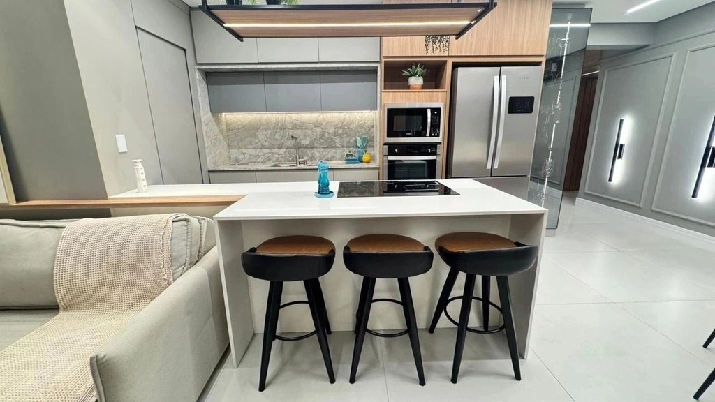Apartamento Alto Padrão no bairro Pedra Branca: 103m² com Mobília e Sofisticação Atemporal
